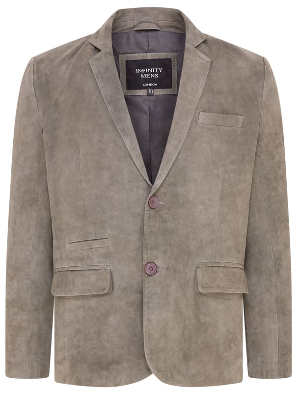 Introductie van het toonbeeld van tijdloze verfijning, de Goat Suede Leather Blazer Jacket. Gemaakt van premium geitensuède, straalt deze jas luxe en verfijnde stijl uit. Met knopen op de manchet, een ticketzak en een borstzak, combineert het naadloos elegantie en functionaliteit. Verkrijgbaar in vijf betoverende kleuren, biedt het veelzijdigheid om aan ieders smaak te voldoen. De jas heeft een enkele ventilatieopening, wat het ademend vermogen en bewegingsgemak verbetert. De deskundige afwerking zorgt voor een strak en op maat gemaakt silhouet, waardoor het geschikt is voor zowel formele gelegenheden als stijlvolle uitjes. Til uw garderobe naar een hoger niveau met deze onberispelijk ontworpen blazerjas, waar comfort, stijl en vakmanschap samenkomen. Ontwerpkenmerken: • Premium geitensuède constructie • Knopen op de manchet voor extra elegantie • Handig ticketzak en klassieke borstzak • Verkrijgbaar in vijf betoverende kleuren • Enkele ventilatieopening voor ademend vermogen en bewegingsgemak