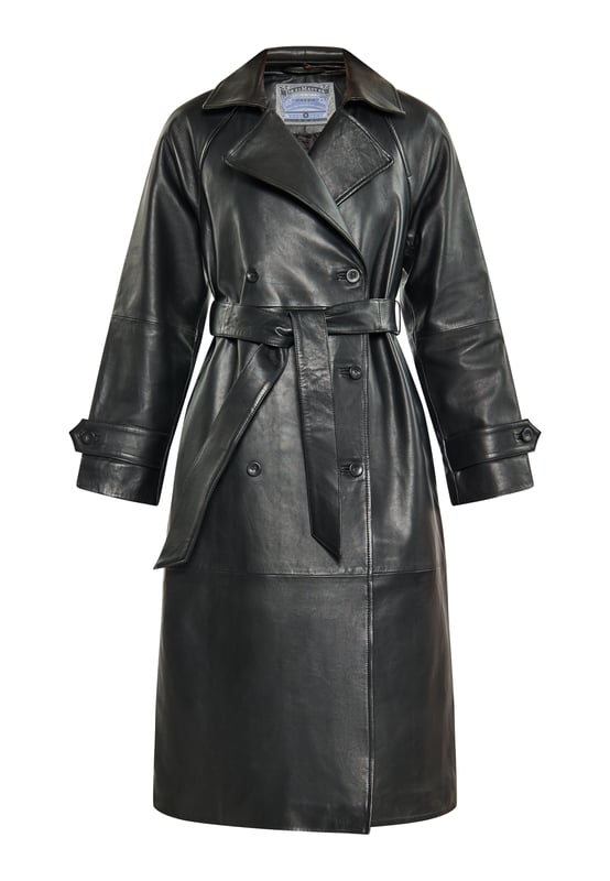 Omarm klassieke elegantie met deze trenchcoat met dubbele rij knopen, een stijlvolle reverskraag en lange mouwen. Het is gemaakt van luxueus lamsleer en heeft strakke lijnen en vintage charme. De taille met riem zorgt voor een getailleerd silhouet, terwijl raglanmouwen voor comfort zorgen. Dit tijdloze exemplaar is perfect voor wie verfijnde mode op prijs stelt.  Jas