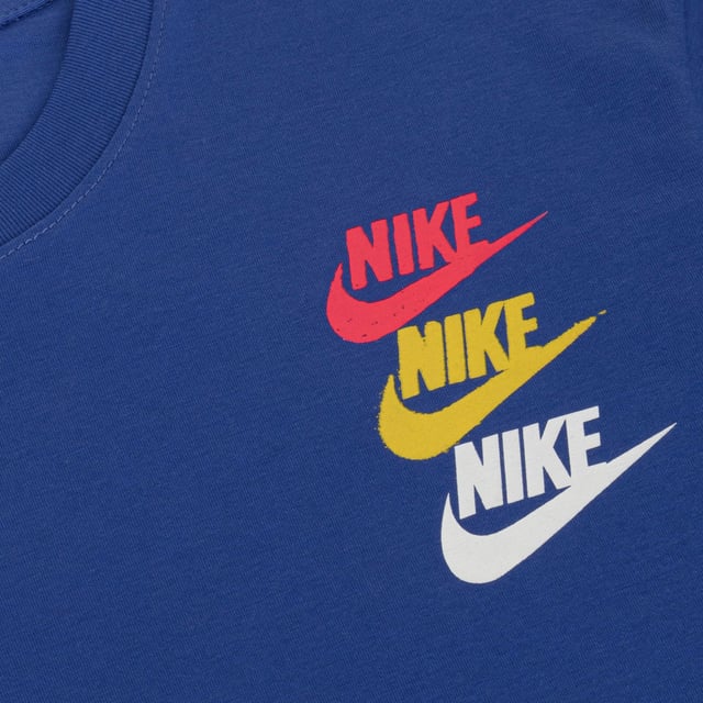 Nike Sportswear Men's Standard Issue T-Shirt Game Royal