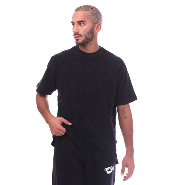 Ambush Monogram Chenille T- Shirt in black.- Crewneck.- Short sleeves.- Chenille texture monogram pattern.- Regular fit.- 82% Cotton  18% Polyamide.- Ref: BMAA0510011010