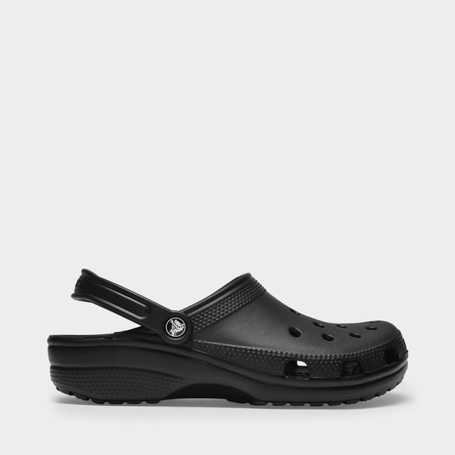 The ultimate in edgy chic, Crocs are still making their mark in the upper echelons of fashion. Are you ready to get on board? Why not go for a Classic black pair, to make things easy. Wear them every day with straight jeans and a tee for a relaxed feel or with a sophisticated midi skirt for a major contrast! Colour : Noir - Black. Main material: synthetic. Sole : rubber. Lining: synthetic. Closure : back strap. Toe shape : round. Fit: true to size - Sizing European. Width: 10. Height: 2. Length: 24.