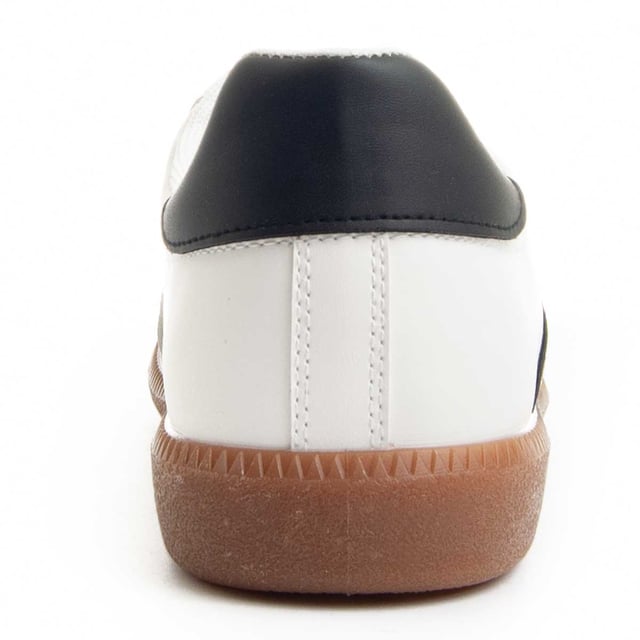 Zapatilla casual para hombres. Ajuste cómodo. Plantilla acolchada. Suela antideslizante. Costura reforzada. Fabricado por otras marcas para nuestra marca.