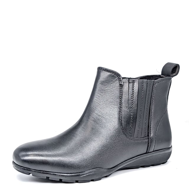 Experience complete comfort every day in the Dr Keller Anna Chelsea Boots. Cut from soft leather uppers with side panels and a rear pull tab, the Chelsea Boots offer a traditional pull-on footwear style, perfect for everyday wear.
