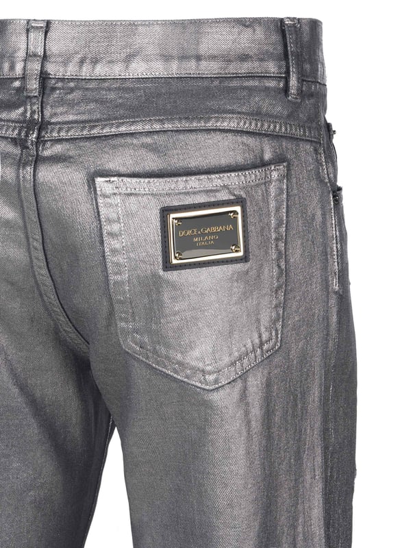 100% Bomull; Dolce & Gabbana jeans; Modell: GYJCCD G8EP0 21; Högkvalitativ bearbetning ; Stretchmaterial ; Stängning: knapp, blixtlås; Klassisk 5-ficksmodell; Bälteshällor; Dolce & Gabbana-logotypdetaljer
