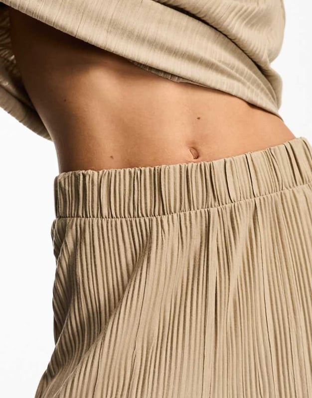 Trousers & Leggings by Vero Moda Part of a co-ord set Top sold separately High rise Elasticated waistband Wide legSold By: Asos