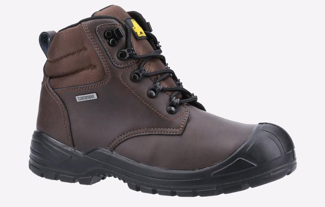 A fully waterproof practical safety boot with steel toe, steel midsole, double padded mesh collar, PU scuff cap for extra durability, moulded PU footbed for all day comfort and dual density PU outsole.
- Classic and Contemporary Waterproof Safety Boot. Ideal for Working Outdoors- Upper is made with Water Resistant Leather- Deep Padded Breathable Mesh Collar Provides Better Comfort- Sturdy Metal Hooks for Lacing- Comfortable and Cushioned Removable PU Footbed with Arch Support- Injected Moulded PU Scuff Cap for Extra Durability. Ideal when working on the knees- Dynamic and Raised Injected PU Midsole Clasps the Upper to Provide Increased Protection- Raised Heel for Enhanced Comfort and Stability to Provide Excellent Energy Absorption- Cleated Outsole Provides Ultimate Performance and Grip in Varied Conditions- Ladder Grip Lines for Working at Heights