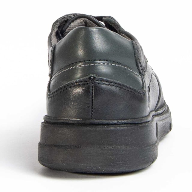Garantía Purapiel, 10 años de garantía. Zapato de cordones para hombre. Fabricado en cuero 100% natural libre de Cromo VI. Materiales de máxima calidad. Suela de goma antideslizante. Membrana Waterproof. Plantilla acolchada. Fabricado por otras marca para nuestra marca.