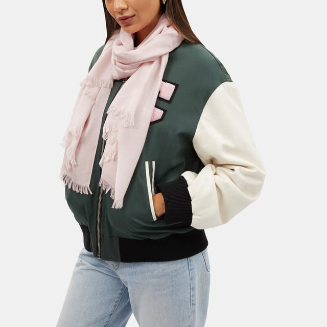 Signature C Wrap Length 167.0cm,  Width 61.0cm,