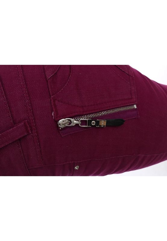 Marca: CoSTUME NATIONAL CNC.
  Estado: A estrenar con etiquetas.
  Ajuste: Super delgado.
  Color: Purpura.
  Material: 77 % algodon 23 % elastano.
  Bragueta: Cremallera y boton.
  Detalles del logotipo.