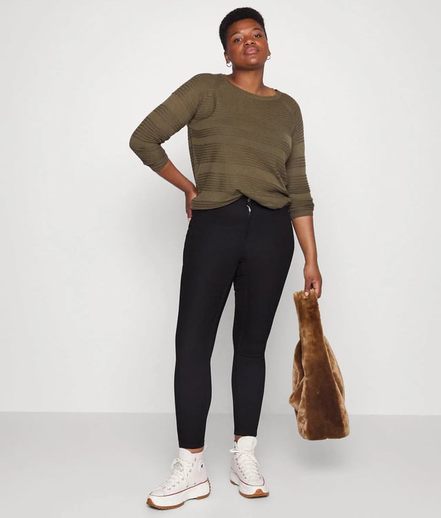 From this trending brand VILA, these jeans are the perfect pair of plus sized skinny jeans.  With just the right amount of stretch made from a cotton blend fabric for breathability and comfort.  Finished with classic 4 jeans pockets and belt loops

Stretchy  Cotton Blend Fabric
 
69% Cotton 30% Polyester 1% Elastane
Length: Full Length
29" Inside Leg
Sizing: As expected
Fit: Slim
  
High Rise, Zip Fly
These are last season clearance made for Vila