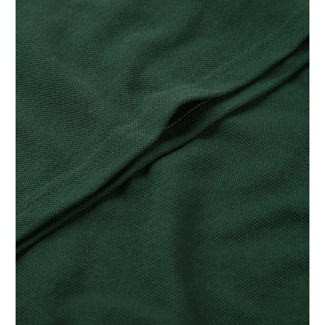 Superior durability. Self coloured buttons. Taped neck line for added comfort. Ideal for workwear use. Side vents for ease of fit. Flat knit collar and cuffs with double ripple effect. Reinforced shoulder seams. Twin needle hem at bottom for added stability. Spare button in side seam. Suitable for 60ºC wash and tumble dry. Weight: 210-215g/m². Fabric: 65% Polyester, 35% ringspun Cotton. XS (34-36: To Fit (ins)). S (36-38: To Fit (ins)). M (38-40: To Fit (ins)). L (40-42: To Fit (ins)). XL (42-44: To Fit (ins)). 2XL (44-46: To Fit (ins)). 3XL (46-48: To Fit (ins)). 4XL (48-50: To Fit (ins)). 5XL (50-52: To Fit (ins)). 6XL (52-54: To Fit (ins)).