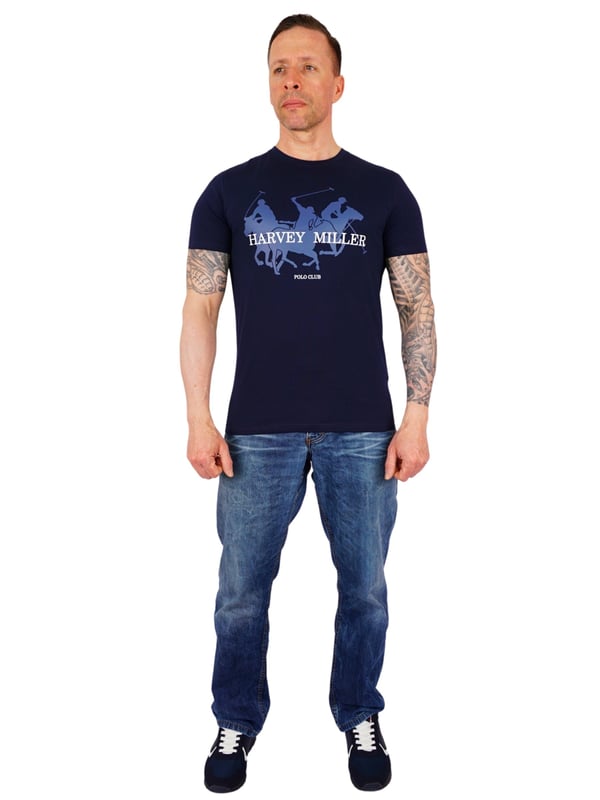 Een geweldig casual overhemd voor heren van het merk Harvey Miller. Aangenaam om te dragen, comfortabel en sportief gesneden tegelijk. Kan met veel kledingstukken gecombineerd worden. De mode van Harvey Miller wordt gekenmerkt door hoogwaardige materialen en nauwkeurige afwerking.
