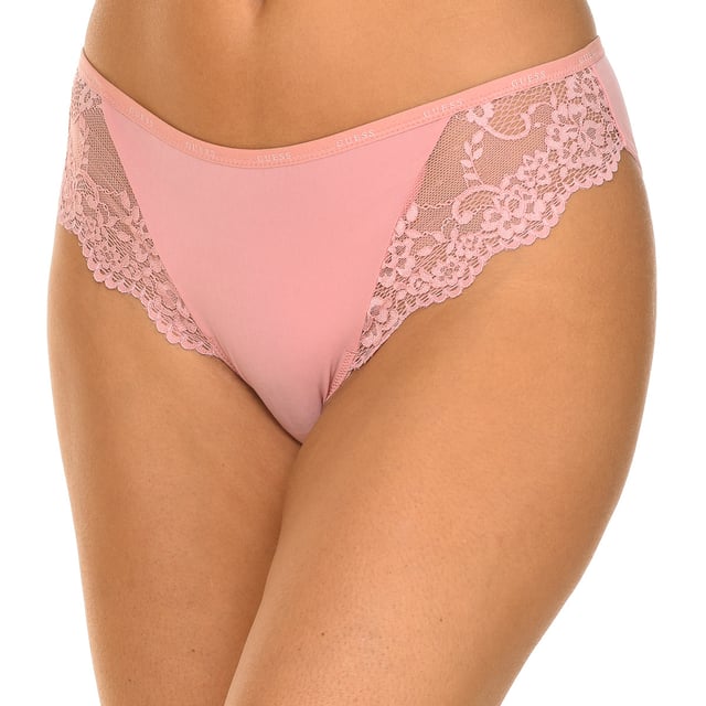 Guess lace panties.
 Elastic waistband, with the brand name printed.
 Inner lining.
 Lace front parts.
 Matching stitching.
 Composition: 90% Polyamide, 10% Elastane
 Care:
Washing instructions:
 - Hand wash with cold water.
 - Iron at medium temperature, max. 110ºC.
 - It is not allowed to use a dryer.
 - Do not use bleach.
 - Does not support dry cleaning.
