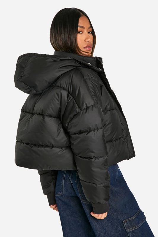 Feeling the chill? Featuring a padded design which is perfect for the colder months, a puffer jacket is the winter staple you need in your life. Warm yet lightweight, a padded jacket has a signature quilted design that's perfect for keeping cosy and insulated all winter. Make the ultimate cosy outfit by pairing with a tracksuit set or leggings co-ord, add a cap and some chunky trainers and your go-to street style is sorted. If it's extra cold outside, opt for an oversized puffer jacket to ensure all your chunky knits underneath have plenty of room!Style: Puffer JacketFabric: PolyesterSleeve Length: Long Sleeve