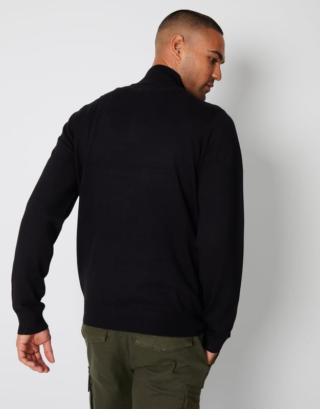 Freshen up your knitwear with this funnel neck quarter zip jumper from Threadbare. Crafted in a soft jersey knit, this jumper has a ribbed funnel neck that fastens with a quarter zip, ideal for layering. With ribbed cuffs and hem, this lightweight jumper will keep you snug. Finished with our signature Threadbare woven label to the hem. Simply team with a classic pair of jeans for a casual outfit that never goes out of style.