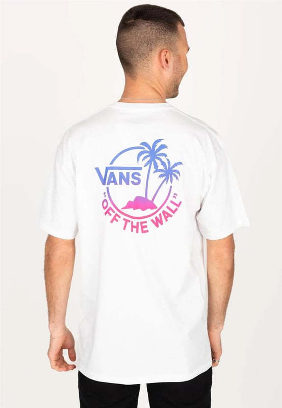 Vans Classic Mini Dual Palm II T-shirt. Large, tropical print on the back. Small logo print on the left chest. Rib-knit collar. Logo label on sleeve.