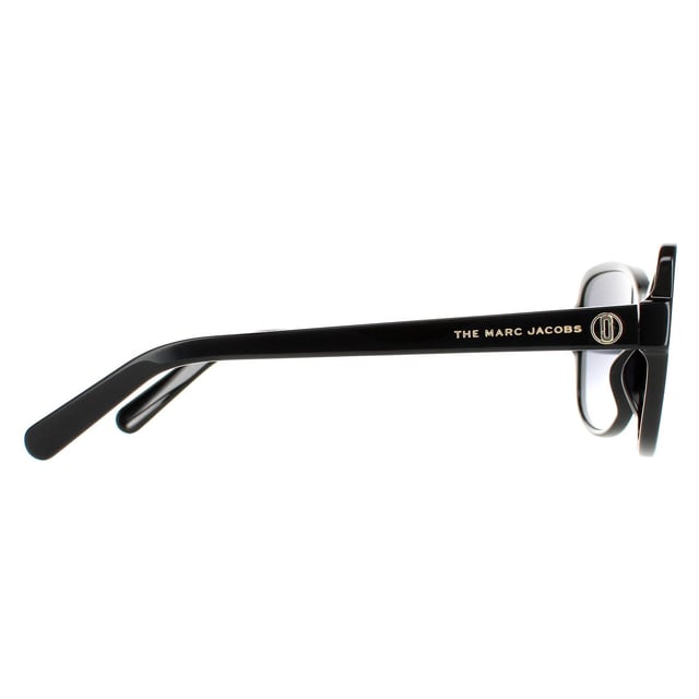 Marc Jacobs Cat Eye Dames Zwart Donkergrijze gradiënt Marc 528/s zonnebrillen zijn een modieuze kattenoogstijl die is gemaakt van lichtgewicht acetaat. Het MARC Jacobs -logo bevat op de slanke tempels voor merkauthenticiteit.