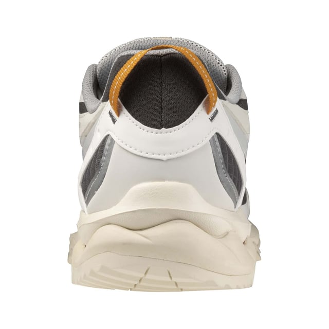 Heren Mizuno Wave Mujin TL Gore-Tex Sportstyle schoenen in zand.- Gore-Tex bovenwerk.- Vetersluiting.- Ultra zachte demping.- Mizuno Wave technologie.- Michelin rubberen zool.- Ref.: D1GA237303
