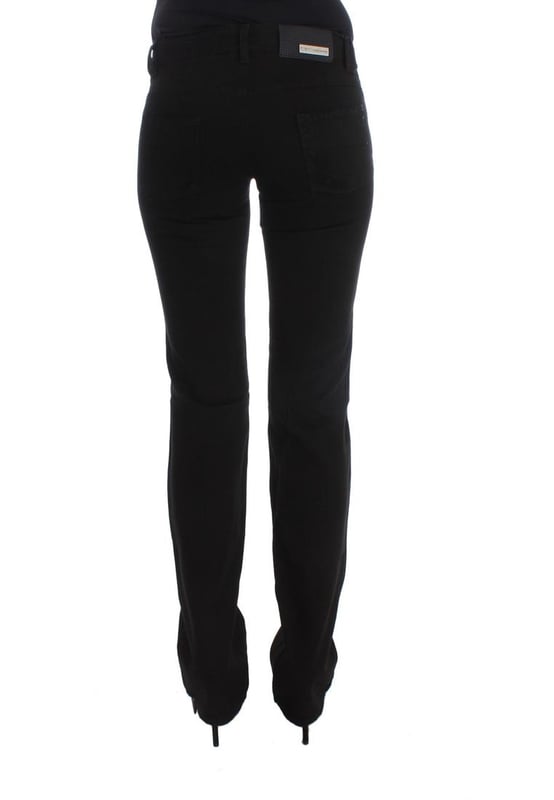 Brand new with tags
  Slim fit
  Color: Black
  Material: 100% Cotton
  Fly: Zipper and button
  Logo details