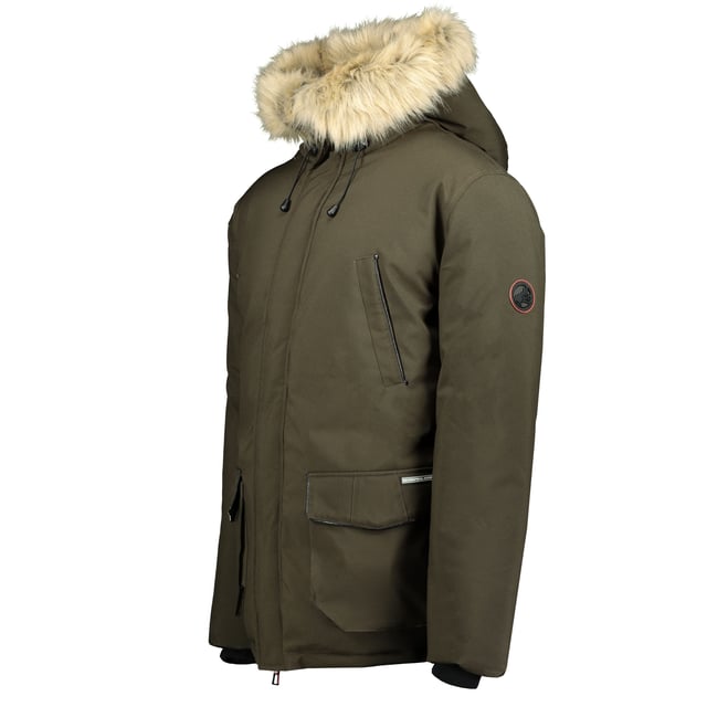 Geographical Norway parka voor heren. De parka is gemaakt van hoogwaardig polyester en heeft een warme binnenvoering. Ideaal voor de koude wintermaanden. De bontkraag is van namaakbont, en is afneembaar.  Merk: Geographical NorwayModelnaam: Parka ClaudeCategorie: winterjas herenMaterialen: polyesterKleur: groen
