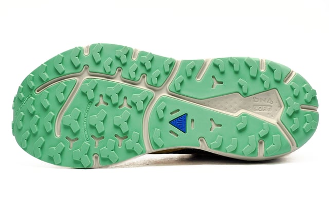 Venture off road with ease in these Brooks Divide 4 mens running shoes, designed to make the transition from road to trail seamless so you can focus on racking up the miles.
 Designed with a breathable textile upper, feet are kept cool and dry whilst a DNA Loft midsole offers customised cushioning adapting to your feet with every glide giving smoother transitions and softer landings.
 TrailTack rubber traction underfoot provides a reliable feel so you can venture offroad with confidence, with high surface area lugs that helps you adapt to uneven terrain and a resilient non-skid rubber helps navigate inclines and descents with ease.
 - Textile / synthetic mix upper
 - DNA Loft supportive midsole,
 - Cushioned ankle & heel collar
 - Toe bumper protects against rocks and debris
 - Secure lace up fastening
 - TrailTack rubber traction
 - Comfort cushioned insole
 - Brooks branding throughout