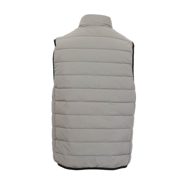 Mens Weekend Offender Jasper  Gilet in grey.- Stand-up collar.- Sleeveless.- Full centre front zip with zip puller.- Two zipped pockets.- DWR shower resistant coating.- Fully padded & thermal wadding.- Weekend Offender branding to chest.- Regular fit.- Shell: 100% Nylon with Polyurethane Backing. Lining: 100% Polyester.- Ref: WOSJK502N