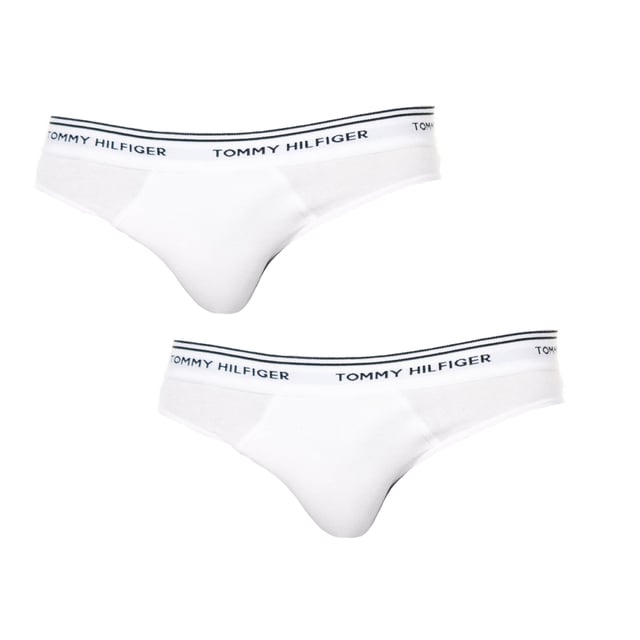 Pack-3 Slips breathable fabric and anatomical front 1U87902156 man Tommy Hilfiger 3-pack briefs.
Made of elastic cotton.
Black elastic rubber waistband, with the brand name embroidered.
Comfortable and breathable fabric.
Anatomical front, with the ability to hold without squeezing.
Seams seen in tone.
Composition: 93% Cotton, 7% Elastane
Care:
-Wash at max temperature. 40ºC.
-Do not use bleach.
-Supports dry cleaning.
-Allows you to use a dryer.
-Iron at max temperature. 130ºC.