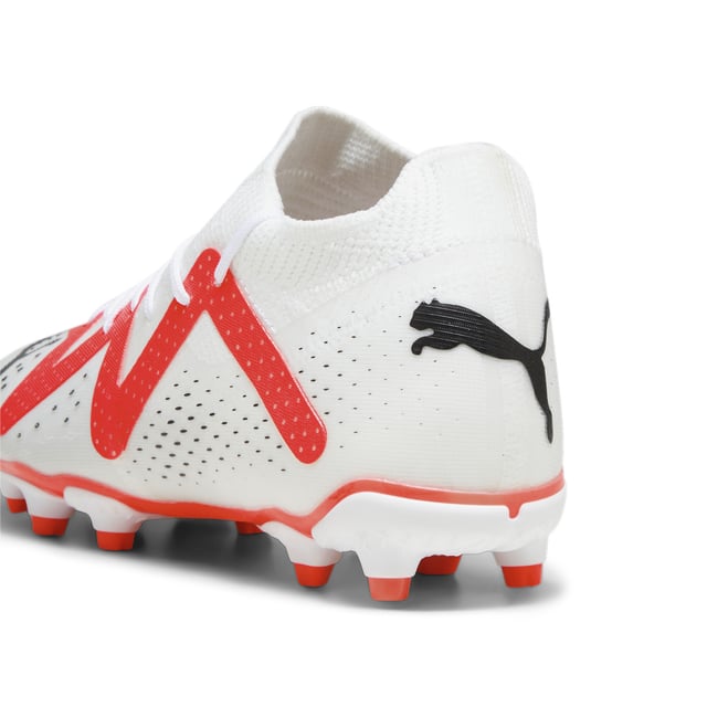 Color: Blanco BLANCO/PUMA NEGRO/ORQUÍDEA FUEGO Parte superior: Tela Interior: Tela, material sintético Suela: Material sintético, tachonado Cierre: Cordones Ajuste: Regular Uso: Fútbol