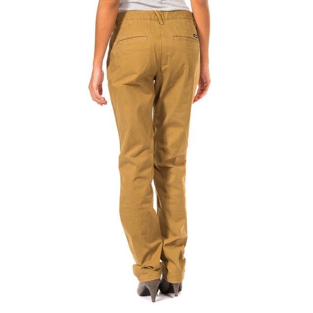 Lange Hose für Frauen.
 Reißverschluss und Knopfverschluss auf der Vorderseite.
 Zwei offene Taschen auf der Vorderseite.
 Aufdruck des Markenlogos auf der Vorderseite.
 Zwei offene Taschen auf der Rückseite.
 Gürtelschlaufen.
 Stoffetikett mit dem Markennamen auf der Rückseite des Bunds.
 Gerade geschnittener Hosenboden.
 Nähte in Ton gehalten.
 Zusammenstellung: 100% Baumwolle
 Pflege:
Maximal bei 40ºC waschen.
 - Bügeln bei mittlerer Temperatur, max. 110ºC.
 - Erlaubt die Verwendung eines Trockners.
 - Keine Bleichmittel verwenden.
 - Chemische Reinigung ist nicht möglich.