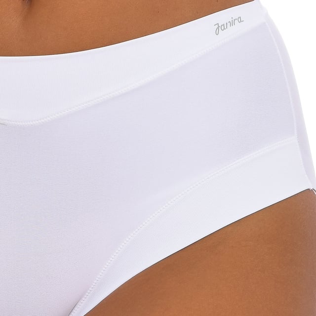 Janira slips.  
Witte kleur  
Adaptieve pantystijl.  
Onzichtbare kleding, zonder afdrukken van de stof.  
Comfortabele en ademende stof.  
Zomen in ton-sur-ton.  

Samenstelling: 83% Katoen, 17% Polyamide  

 -Wassen op maximaal 30º.  
 -Geen bleekmiddel gebruiken.  
 -Niet strijken.  
 -Niet in de droogtrommel.  
 -Niet chemisch reinigen.  