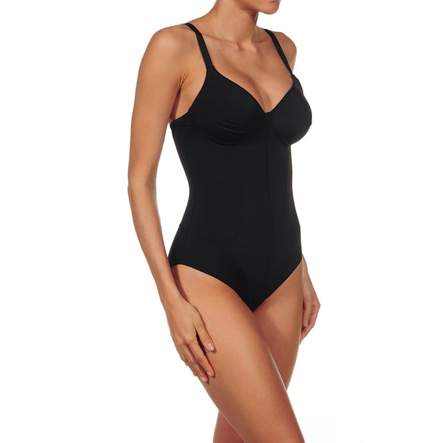 Cristina classic body without padding in black. 
 A comfortable and feminine garment ideal for the day-to-day of women. 
 Color Black 

 Composition: 
 84% Polyamide. 16% Polyester. 

 Care: 
 Hand wash with cold water. 
 Use neutral soap. 
 Do not use bleach. 
 Rinse without twisting. 
 Iron only non-elastic parts.