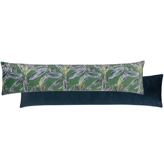 Amongst the broad, grey monochrome tropical leaves, the nimble, hand-painted exotic lizards clamber acrobatically, against a bold coloured background. This scene is printed on soft velvet and creates a stunning piece which will add a touch of the tropics to your home, whilst keeping it warm like them too!