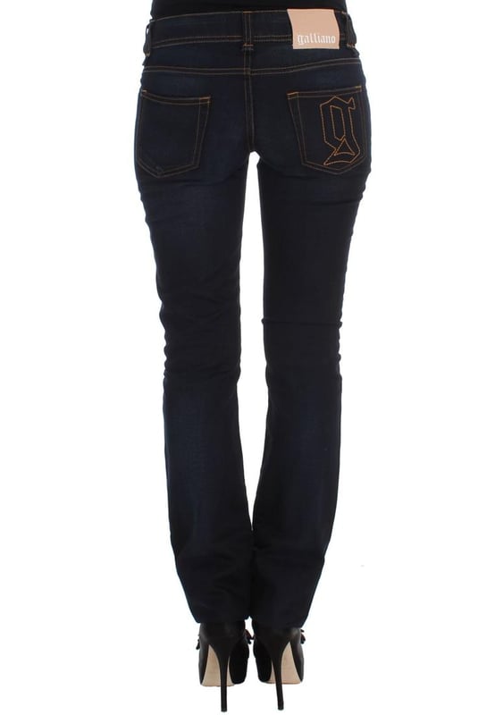 Nuevo con etiquetas  
Hecho por JOHN GALLIANO  
Color: Lavado Azul  
Modelo: Corte Ajustado  
Hecho en Italia  
Material: 100% Algodón  
Perfecta adición a tu guardarropa  
Diseño de corte ajustado para un look favorecedor  
Materiales de calidad y auténticos