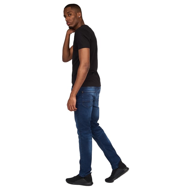 99% Cotton, 1% Elastane. Design: Plain. Pockets: 2 Front Pockets, 2 Back Pockets. Fastening: Button. Branded Buttons, Riveted, Stretch. Fit: Slim. No. of Pockets: 5.
