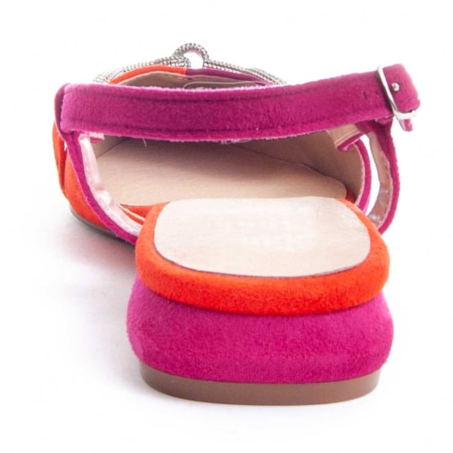 Casual ballerina for women. Padded natural leather insole. Comfortable fit. Non-slip sole. Reinforced stitching. Manufactured by other brands for our brand.