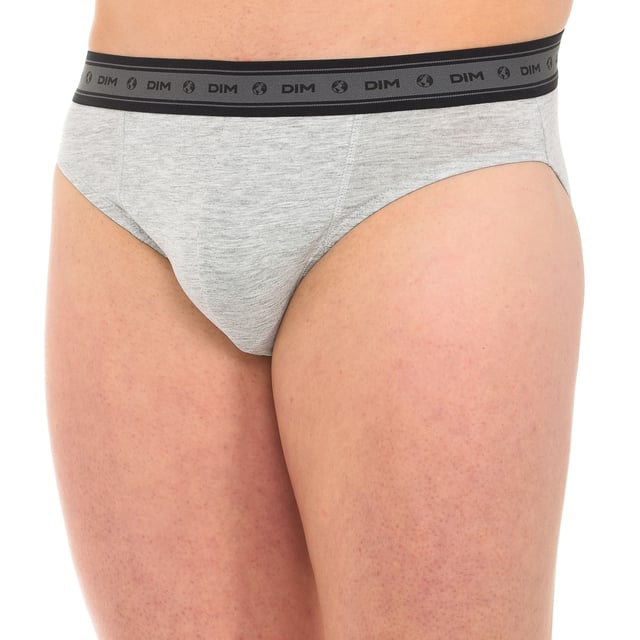 Pack-2 Slips Green Bio Dim.
 Color Gray-black
 Wide rubber waistband with the brand's name consecutively embroidered along the entire waistband.
 Breathable fabric.
 Anatomical front with the ability to hold without tightening.
 Breathable fabric.
 Matching visible seams.

 Composition:
 95% Cotton. - 5% Elastane

 Care:
 - Wash at max. 30º.
 - Do not use bleach.
 - Do not use dryer.
 - Do not iron.
 - Do not dry clean.
 Composition: 95% Cotton, 5% Elastane
 Care:
Wash at max temperature 30º.
 - Do not use bleach.
 - Do not use dryer.
 - Do not iron.
 - Do not dry clean.