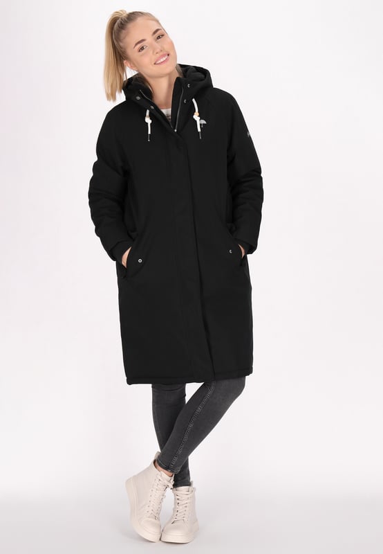 Ontdek de ultieme winterparka ontworpen voor buitenavonturen. Deze wind- en waterdichte jas met comfortabele capuchon met trekkoorden en ritssluiting aan de voorkant is gemaakt van waterdicht materiaal met een waterdichtheid van 5000 mm. Dankzij functionele klepzakken en een opstaande kraag zorgt het voor warmte en stijl. Lange mouwen en aansluitende manchetten maken hem perfect voor elk onvoorspelbaar weer.  Winter parka
