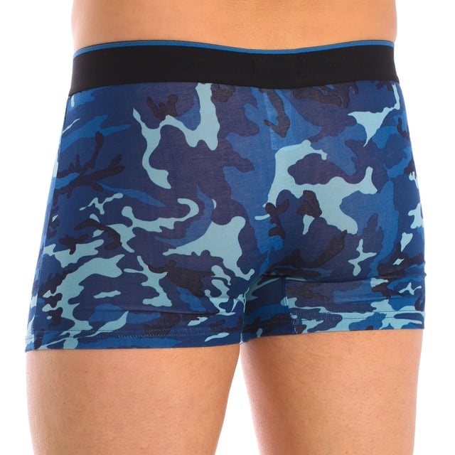 Stretchkatoenen boxer.
 Elastische rubberen tailleband, met de merknaam geborduurd.
 Comfortabele en ademende stof.
 Anatomische voorkant, met de mogelijkheid om vast te houden zonder te knellen.
 Naden in toon zichtbaar.
 Samenstelling: 95% Katoen, 5% Elastaan
 Onderhoud:
Wassen op maximaal 40º.
 Strijken op lage temperatuur.
 Geen bleekmiddel gebruiken.
 Geen droger gebruiken.
 Niet chemisch reinigen.
