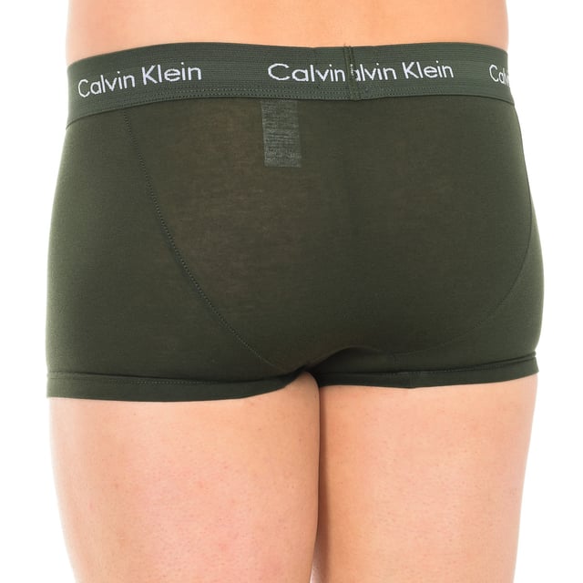 Pack-3 Bóxer Calvin Klein.
Color Rosa-azul-verde
Cinturillas de goma elástica con el nombre de la firma bordado consecutivamente.
Tejido cómodo y transpirable.
Frontal anatómico, con capacidad de sujetar sin apretar.
Corte del bajo con acabado acanalado. 
Costuras vistas a tono.

Composición:  95% Algodón, 5% Elastano

 Instrucciones de lavado:
-Lavar a temperatura máx. 40ºC.
-No usar lejía.
-Admite lavado en seco.
-Permite utilizar secadora.
-Planchar a temperatura máx. 130ºC.