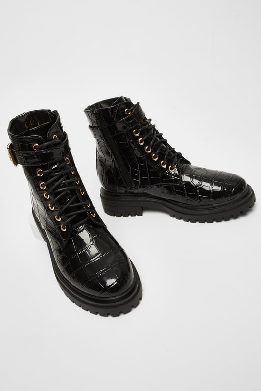- Faux leather - Croc embossed - Lace up - Buckle detail - Round toe - Heel height: 4.5cm/1.8inches approx