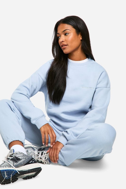 Comfortable, versatile, and the stylish lazy-day set you've been scrolling for. Better still, this tall tracksuit is designed especially for women 5'7" and over, providing a better fit than a regular tracksuit for the taller girls out there. This matching hoodie and jogger set is perfect for casual wear or those chilled out days when you want to relax and feel cosy, while still maintaining perfect style. Minimal effort, maximum payoff. Style: Tracksuit