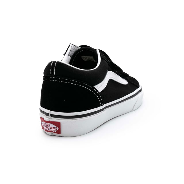 Spezifikationen: Ikonischer Sneaker für Kinder, neu aufgelegt mit Streifenverschluss, Wildledereinsätzen und klassischer Waffelsohle Obermaterial: Synthetisches Material, Wildleder Schnürung: Streifen Sohlenart: Flache Sohle mit Logo Nummeriert: EU