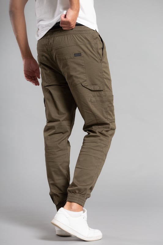Upgrade your summer wardrobe with these cargo trousers from Tokyo Laundry. Made from a comfortable and durable cotton-rich fabric, these trousers feature a drawstring waist and pockets for added convenience. With their on-trend cuffed design and machine washable material, these trousers are a must-have.