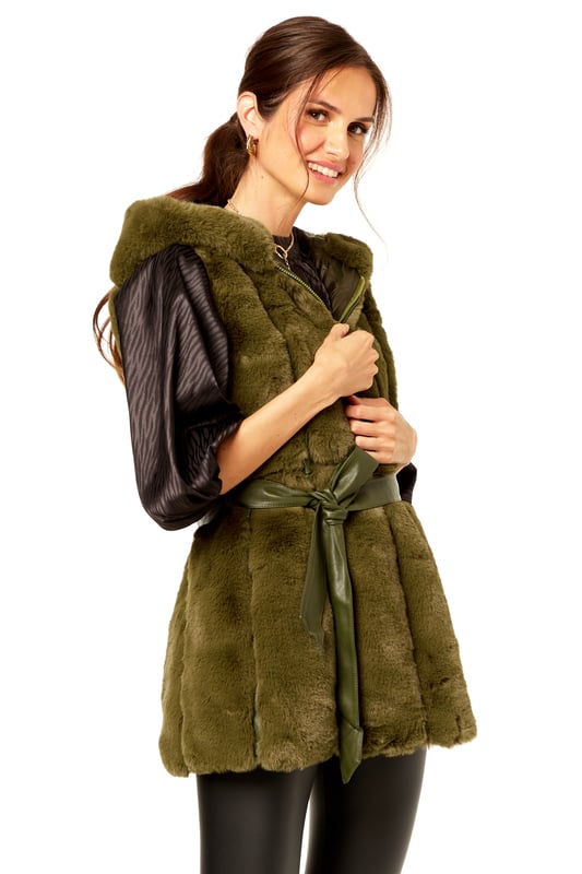 Giovanni Vicky Faux Fur Zip Through Gilet With Hood Ecru