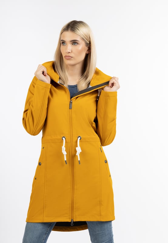 keine Füllung  Überzeugen Sie sich von diesem sportlich-schicken Softshellmantel von ICEBOUND. Perfekt für den Übergang ist der Mantel atmungsaktiv, wind- und wasserabweisend und punktet mit einer stilvollen Länge, die mit einem Taillenband auf Figur gezogen werden kann. Innen sorgt eine weiche Micro-Fleece-Innenseite für wohlige Wärme und schützt auch an kälteren Tagen zuverlässig. Besonders hervorzuheben sind die zwei praktischen Eingrifftaschen und die vielen liebevoll durchdachten Details wie geprägte Ösen und Kordelstopper. Ein hoher Stehkragen hält nicht nur den Hals warm, sondern bietet auch Platz für eine Kapuze, die dank Reißverschluss in den hohen Kragen problemlos integriert werden kann.  Softshellmantel