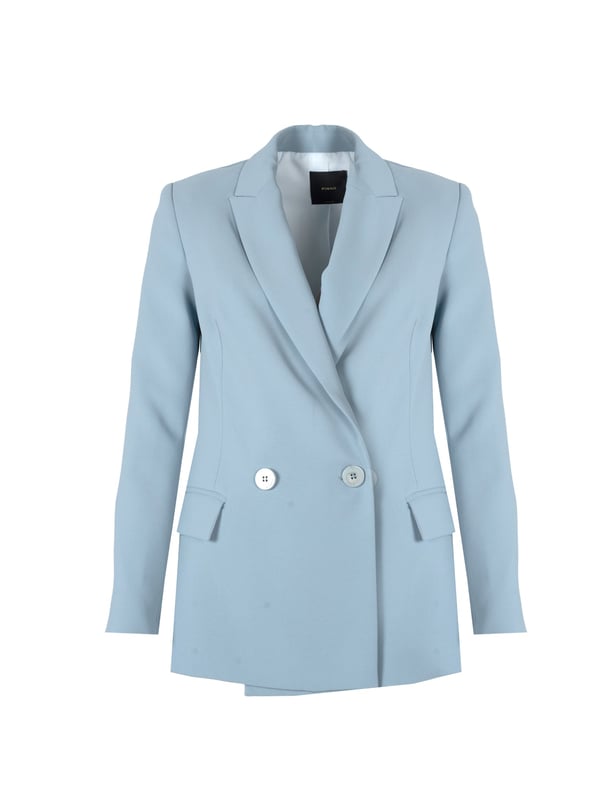 El corte simple de esta chaqueta es sinónimo de elegancia y estilo atemporal, que se integra perfectamente en cualquier look, tanto formal como menos oficial.
La construcción de doble pecho de la chaqueta añade un carácter clásico y es la elección perfecta para aquellas personas que valoran los cortes tradicionales con un giro moderno.
Abrochada con un botón logotipado, esta chaqueta no solo se convierte en un elemento funcional del armario, sino también en un refinado acento que destaca la marca y calidad del producto.
Con costuras modeladoras que visualmente estilizan la silueta y agregan estructura, resaltando los atributos de la figura de quien la lleva.
Con forro, lo que proporciona comodidad adicional al usarla y un suave ajuste del tejido en el cuerpo, lo cual es esencial para mantener una apariencia elegante.
En los costados, dos bolsillos no solo son un agregado práctico, sino también un sutil elemento decorativo, añadiendo funcionalidad a la chaqueta.
Hecha de tela de alta calidad, lo que garantiza durabilidad y resistencia, así como permite mantener una presentación impecable por mucho tiempo.
Producida en Italia, lo que garantiza la artesanía y atención en cada detalle, incluso el más pequeño, característico de los productos italianos.