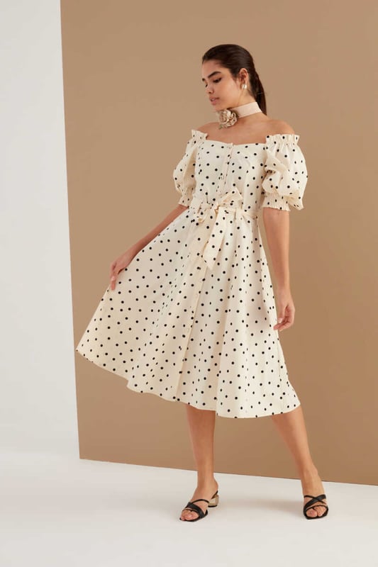 Pointed Cotton Dress in Ecru