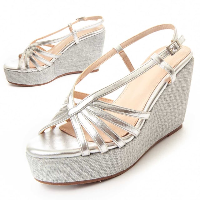 Damen-Espadrilles-Wedgesandale. Gepolsterte Innensohle aus Naturleder. Bequeme Passform. Rutschfeste Sohle. Verstärkte Nähte. Hergestellt von anderen Marken für unsere Marke. Ungefähr Maße: 12 cm Keil und 3 cm Plattform.