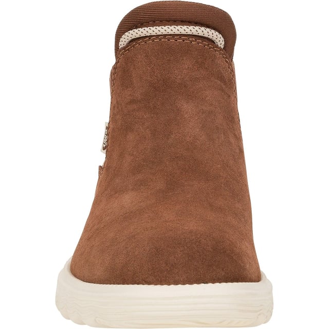 Ready. Set. Leather weather. Memory-foam aaah vibes on the inside. Forget-you're-wearing-them lightness everywhere else. Oh, and the Branson boot's Chelsea-style look owns all eyes on the sidewalk like -snaps fingers- that.