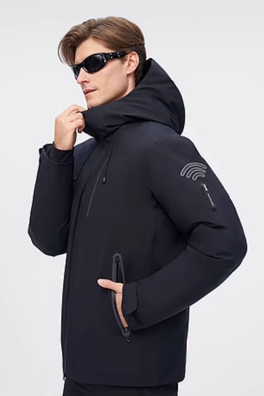 Embrace every expedition with confidence in our trench coat featuring GORE-TEX® fabric for all-weather protection and deluxe 800+ fill goose down for exceptional warmth and comfort.

GORE-TEX® FABRIC: Step out with confidence in all weather with advanced waterproof, windproof and breathable technology.

DRAWSTRING HEM DESIGN: An adaptable option that offers versatility.

COCOON SHAPE: Highly versatile with a 3D structure, featuring a detachable hood and drawstring hem – design flair combined with warmth and insulation.

DELUXE 800+ FILL GOOSE DOWN: Ultra-light insulation of exceptional quality, seamlessly blending jacket design features with optimal warmth.

THE RECCO® REFLECTOR: Safety signal for rescue, providing security for expeditions.